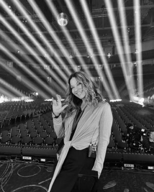 Rusanda Panfili Instagram - Being back on tour always brings back memories ❤️ almost 10 years with these amazing people ❤️ @hanszimmerlive