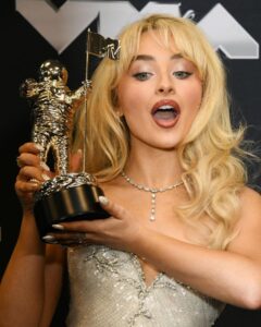 Actress Sabrina Carpenter HD Photos and Wallpapers December 2024