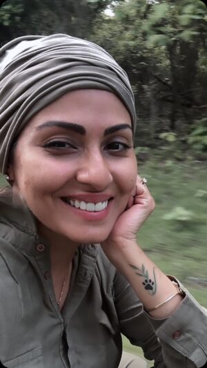 Sadha Instagram - I’m the happiest in the jungle, chasing #tigers, and when they are not to be found I spend time shooting self! #whynot #mylife #safarilife 😀

#sadaa #selfie #nomakeup #sadaawildstories #sadaasgreenlife #junglesofindia #solotravel #wildlife #nature