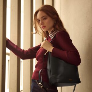 Sadie Soverall Instagram - Out and about with my Tangoso xx
Thank you @sandroparis 🤍

📷 @mrbertiewatson