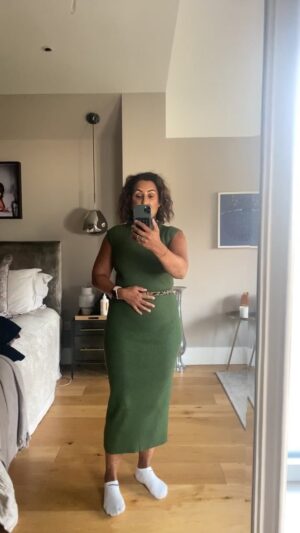 Saira Khan Instagram - I got so depressed today when I caught a glimpse of my side profile!! I wanted to cry! This bloody menopause, trying to get back into fitness after an injury and feeling helpless because I feel like I’m doing what I can but just not seeing or feeling the results. 

Nothing in my wardrobe fits!! My clothes give me anxiety and stress. 

Despite all the above I am not going to get down and depressed ! I am going to stop having too many unrealistic expectations of myself and start to make changes that allow me to enjoy being me. 

First up !! Get rid of all the clothes that I’ve kept for “when I’ve lost weight I’ll get into that” . 

So if anyone else is feeling like this … not connecting with their thicker waist… you are not alone !! 

But I am bloody determined to feel good in my skin and not be defined by the size of a dress.x

So I’m on a journey of reinventing my style and embracing my curves!

Would love to know if anyone else feels like this ❤️

#weight #midlifewomen #hormones #wardrobe #style
