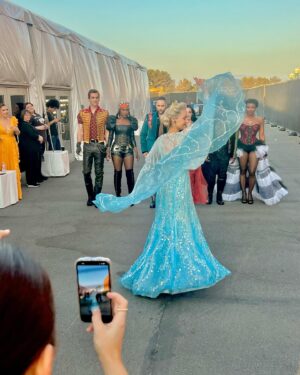 Samantha Barks Instagram - #d23 you were magic ✨ @disney