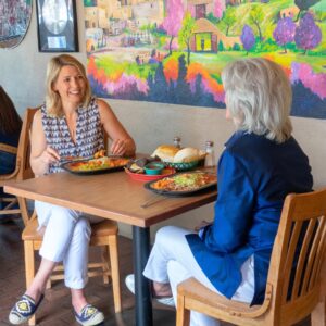 Samantha Brown Instagram - If you need a weekend getaway to unwind, there’s no better place than our latest Youtube upload - Santa Fe, New Mexico. Just tap my username @samanthabrowntravels and click the link in bio for all you can do to truly relax.

#samanthabrown #placestolove  #santafe #newmexico