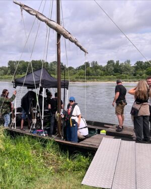 Samantha Morton Instagram - Season 2, final episode, today!!!

We had a blast and I’m so incredibly thankful for the amazing work of the teams of incredible people it takes to make this show. It’s a long journey and they all work so unbelievably hard to make what us actors do seem effortless.

We’re super proud of the results and so glad so many of you out there are loving it. Thank you for your continuing support. 🙏🏻🦋🙏🏻

All episodes are now available so binge away! 

@serpentqueenstarz @starz @mgmplus #theserpentqueen