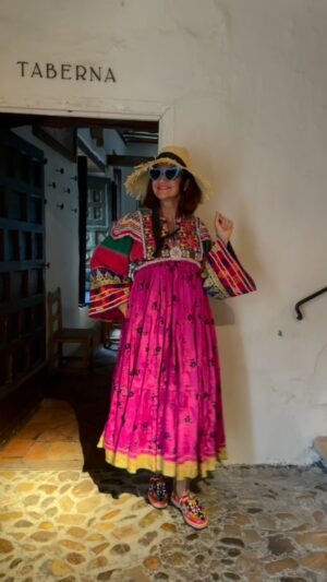 Samantha Vallejo-Nágera Instagram - ¡Estamos en fiestas! Este fin de semana son las fiestas de Pedraza, la mejor forma para despedir el verano por todo lo alto.
Una experiencia única que puedes vivir por completo si te alojas en @casataberna y te sumerges al 100% en el ambiente festivo.
Llámanos y reserva tu mesa y disfruta de la mejor gastronomía y no te olvides pedir nuestro famoso chuletón 🥩.
Reserva en el 621259016 o a través de casataberna.com

#Casataberna #pedraza #samanthavallejonagera #samanthacatering