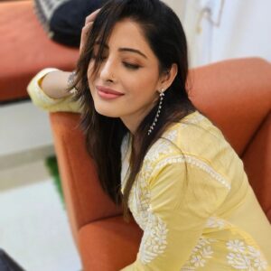 Sanchita Banerjee Instagram - Mood🤗☺️

#moodphotography #love #positivity #homesweethome #sanchitabanerjee #ruhaansaapru #instagood #ootd #cute #instadaily #mumbai #picoftheday #blessed