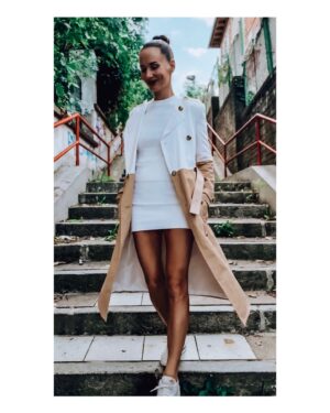 Sandra Nováková Instagram - Tak, kabát jsem si užila a teď zase do plavek, ok? Léto neodcházeeeeej😂