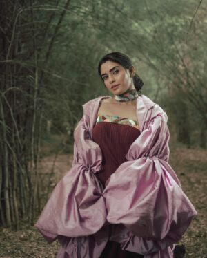 Sangeetha Bhat Instagram - A Day Dream ✨
•
•
Concept & Styling @nikithakrofficial 
Muse @sangeetha_bhat 
MUA @makeup_by_nethraraajesh 
Outfit @elarniofficial 
Photographer @summi_bharadwaj 
.
#dreamy #protrait #sony #photography#igreach#bluehues #pinks#colours#nature#fashionphotography #instagood #bangalorephotography #greens #ig #portrait #photo #igers #model #vogue #vogueindia