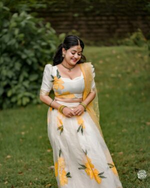 Saniya Babu Instagram - "Celebrating tradition, prosperity, and togetherness this Onam season with love."😍 

Model @saniya_babu_official 
Photography @weddingstoriesphotography
Powerd by @mr_k.eventmanagement
Coordinator @vishnu_thilakan_ 
Mua @magic_beauty_makeover_hub 
Costume @rui__avenue
Credits @actressinsta