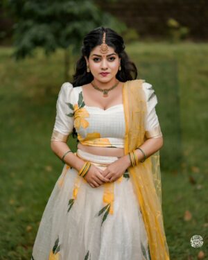 Saniya Babu Instagram - "Celebrating tradition, prosperity, and togetherness this Onam season with love."😍 

Model @saniya_babu_official 
Photography @weddingstoriesphotography
Powerd by @mr_k.eventmanagement
Coordinator @vishnu_thilakan_ 
Mua @magic_beauty_makeover_hub 
Costume @rui__avenue
Credits @actressinsta