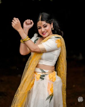 Saniya Babu Instagram - "Celebrating tradition, prosperity, and togetherness this Onam season with love."😍 

Model @saniya_babu_official 
Photography @weddingstoriesphotography
Powerd by @mr_k.eventmanagement
Coordinator @vishnu_thilakan_ 
Mua @magic_beauty_makeover_hub 
Costume @rui__avenue
Credits @actressinsta