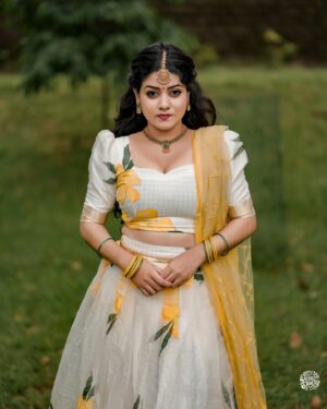 Saniya Babu Instagram - Photography : @weddingstoriesphotography 

Powered by : @mr_k.eventmanagement 

Coordinator : @vishnu_thilakan_ 

Mua : @magic_beauty_makeover_hub 

Costume : @rui__avenue 

Credits : @actressinsta

#OnamVibes#Onam2024#saniyababu#saniya#TraditionalOnam#OnamCelebration#OnamFestivities#KeralaTradition#OnamLook#EthnicElegance#FestiveAttire#OnamSpirit#MalayaliManka#KeralaCulture