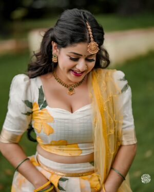 Saniya Babu Instagram - Photography : @weddingstoriesphotography 

Powered by : @mr_k.eventmanagement 

Coordinator : @vishnu_thilakan_ 

Mua : @magic_beauty_makeover_hub 

Costume : @rui__avenue 

Credits : @actressinsta

#OnamVibes#Onam2024#saniyababu#saniya#TraditionalOnam#OnamCelebration#OnamFestivities#KeralaTradition#OnamLook#EthnicElegance#FestiveAttire#OnamSpirit#MalayaliManka#KeralaCulture