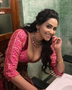Actress Sanjana Singh HD Photos and Wallpapers December 2024
