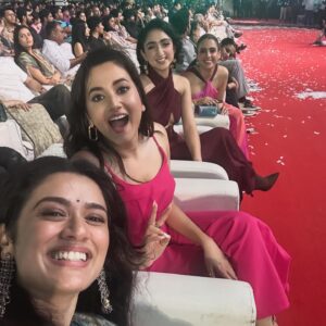 Sanjeeta Bhattacharya Instagram - FRENS! ‘Main Character Energy’ is out this Saturday the 7th - on the one year anniversary of #Jawan! 💞✨
We wrote this song on the sets of Jawan as an ode to our friendship, the unforgettable memories we shared,  being a part of something epic together and creating squad goals! But it’s also for YOU to feel like the main characters in your own lives. It’s a hype anthem for us, we hope it’s the same for you too hehe. WE CANNOT WAIT to share this with you, are you “ready”? 😉
Pre-save it now, link in bio!!