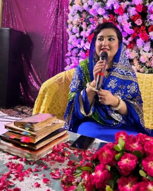 Sara Raza Khan Instagram - A Beautiful Night of Celebration of MEHFIL E MILAD SAW ❤ At home 💕
May these celebrations continue throughout our lives and fill our lives with Happiness, Health,Wealth and peace Ameen 
#saraRazaKhan