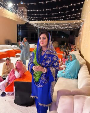 Sara Raza Khan Instagram - A Beautiful Night of Celebration of MEHFIL E MILAD SAW ❤ At home 💕
May these celebrations continue throughout our lives and fill our lives with Happiness, Health,Wealth and peace Ameen 
#saraRazaKhan