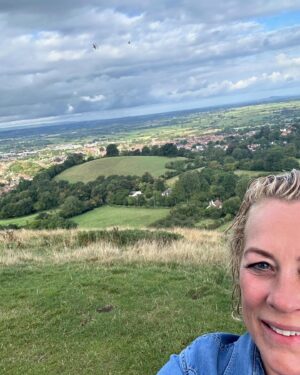 Sarah Beeny Instagram - Happy Wednesday Morning to you all! The sun is shining in the West Country!! Xx