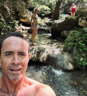 Sarah Parish Instagram - Gorgeous morning at Turgut waterfalls. Got it pretty much to ourselves before the crowds descended. Beautiful Turkey.
@thejimmurray @nelly_murray2109