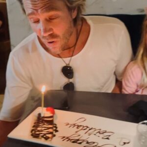Sarah Roemer Instagram - Happy Birthday to this amazing guy! We love you so much and are forever grateful for you. Forever in love, we celebrate you! @chadmichaelmurray 🫶🏻😘 ❤️ 

@chopsteakhouse