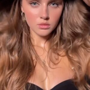 Actress Savannah Clarke HD Instagram Photos and Wallpapers September 2024