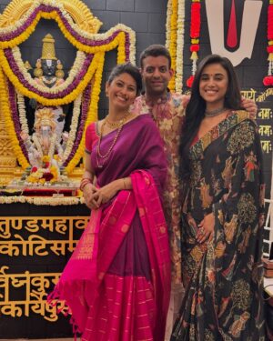 Sayali Salunkhe Instagram - वक्रतुंडमहाकाय सूर्यकोटीसमप्रभ।
निर्विघ्णमकुरुमेदेव सर्वकार्येशुसर्वदा ।
