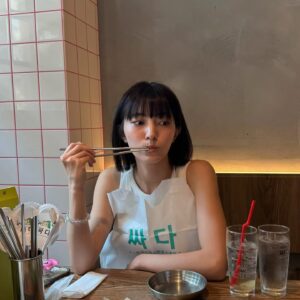 Sayu Kubota Instagram - 過ぎた夏と初秋.🥩⚽️🎙️🎨💞🐕