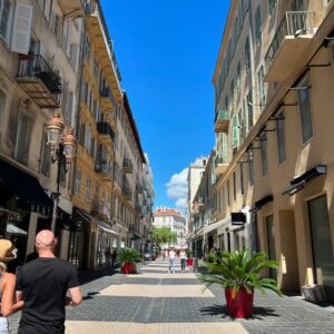 Sazzy Falak Instagram - Absolutely no filter needed #nicefrance #sazzytravels