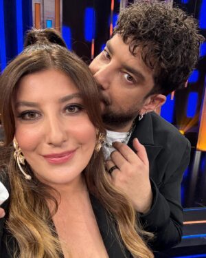 Şebnem Bozoklu Instagram - Ağustos dumpı gelmiştir. Bayiinizden ısrarla isteyiniz ❤️ Eylül dumpını siz düşünün 🙏🏻❤️