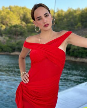 Seda Bakan Instagram - 30 Ağustos’a özel… 🌹🇹🇷🌹