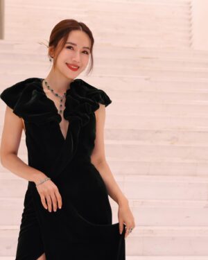 Selena Lee Instagram - Even though the #RedCarpet had to cancel due to sudden heavy rains, I still enjoyed dolling up! 
Thanks #CSFF for the invite!  And congrats to all the winners! 

如過三個#平衡時空 的自己遇上，會說什麼呢？

👗@ralphlauren @rogervivier 

#一個翡翠的晚上 #RedCarpetLook #selenalee #ChineseInternationalNewMediaShortFilmFestival