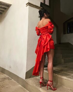 Serinda Swan Instagram - Swipe for before ➡️ This used to be a floor length 80’s dress I bought off eBay and redesigned. 

I had so many messages about this dress so here’s a better look at it. I bought it off of eBay for my vacation in Tuscany, I wanted to do something custom and earth friendly and found this amazing little number. Swipe to see the before. It’s really amazing what you can do to help save the planet from fast fashion, and over consumption by being creative and purchasing second hand. Being able to work with an amazing tailor, brought my vision to life and voila! 💋🌶️❤️

I know it’s 80s but f*#k it, that’s when I was born ;) 

#ebay @ebay
