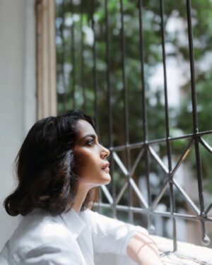 Shahana Goswami Instagram - "Before I built a wall I'd ask to know,
What I was walling in or walling out." ~ Robert Frost

Are we walling ourselves in or walling ourselves out.. 

Hmu and concept - @mansimao
Photographer and decider of shots :) - @portraitsbybalvindersingh