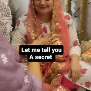 Shalini Kapoor Instagram - RAKSHA BANDHAN IS A BEAUTIFUL FESTIVAL AND ON THIS THIS DAY I WANT TO SEND A BEAUTIFUL MESSAGE TO ALL.....

I AM THE BROTHER TO MY LIT ONE AS WE DONT HAVE A REAL BROTHER....SHE TIES ME RAKHI AND I TIE RAKHI TO BHAGWAAN JI🥰🥰

FAMILY ALWAYS FILLS IN...WHEN TIMES ARE DIFFICULT...ISN'T IT...GOD BLESS EVERY FAMILY...👨‍👩‍👧‍👧

LETS STAND BY EACH OTHER AND HELP EACH OTHER SAIL THROUGH....SMOOTHLY AND LOVINGLY🥰🥰