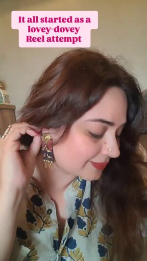 Shalini Kapoor Instagram - WHO SAID MAKING COUPLE REELS IS EASY...🤣🤣🤣🥰AND ON CERTAIN DAYS ALL GOES TOPSY-TURVY....

BUT THE SHOW MUST GO ON RIGHT?🤣🤣🤣🤣🥰🥰🥰🥰🥰🥰