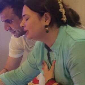 Shalini Kapoor Instagram - GHAR PAR BAPPA KE AASHIRWAAD SE HAR SAAL ITNA SUNDAR MRLA LAGTA HAI...🥰🥰🥰

PAR JAB WO JAATE HAIN TO GJAR SOONA SOONA LAGTA HAI...HUM HAR BAAR YAHI KEHTE HAIN BAPPA AAPKA DARBAAR AAP HI SAJAO...JISKO BULANA HAI BULAO.....🥰🥰

AGLE SAAL BAPPA AUR GAAJE BAAJE KE SAATH AANA MERE PRABHU AUR HUMSE AUR SEVA KARWANA...

GANPATI BAPPA MORYA🥰🥰🥰
