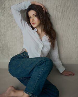 Shanaya Kapoor Instagram - yes hi this is she🐒