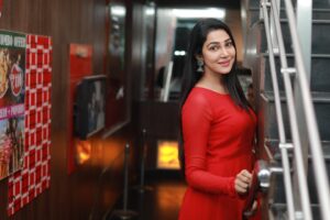 Sheriina Instagram - Let your soul glow 🌟🌟

📸 @evidencemaker 

#sheriina #sherina #sherin #happyme #lifeisbeautiful #postivevibes #actress #biggboss #instapicture