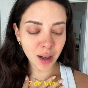 Sheryl Rubio Instagram - Quiero abrazar mucho a la Sheryl de julio que estaba muy asustada 🥹💗 decirle que todo va a salir bien, que nuestro video salió hermoso y que su bebé ahora tiene muchos tíos y tías regadas por el mundo que ya la aman mucho! 

“No Es Casualidad” está disponible en todas las plataformas musicales, bebé dice que si la escuchan diario? Porque nosotras sí 🫧