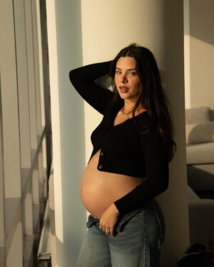 Sheryl Rubio Instagram - ¡Gerardo Briceño @gerardobriceno hiciste magia! Lo que toda mujer embarazada necesita es un amigo que le tome fotos así, no se que hacer con tantas fotos tan hermosas 😭💗 ¡Mis primeras fotos con bebé!