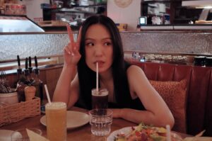 Actress Shi Shi HD Instagram Photos and Wallpapers September 2024
