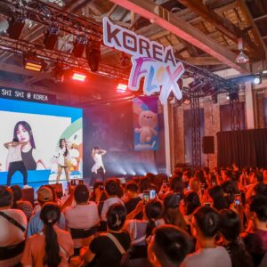 Shi Shi Instagram - 難得有機會坐下來好好跟大家分享我回憶中的韓國美食、景點，還有我長大的地方：） 

但關於新的景點、新餐廳，感覺你們比我更懂，
要不要跟我分享自己的口袋名單？

#韓國觀光公社 #한국관광공사 #KoreaFlex