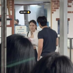Shim So-young Instagram - 동진 나윤 첫 만남이자 첫 촬영…. 엄청 떨렸던 기억이🥹
💛 오늘도 엄친아 9:20pm💛 #lovenextdoor #엄마친구아들