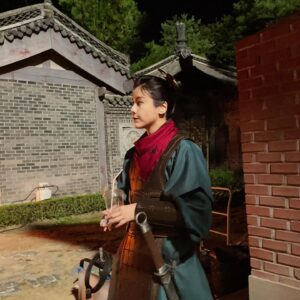 Shin Hye-jeong Instagram - 작년 여름부터 겨울까지 촬영한 #우씨왕후
호위시녀장 역할로 열심히 🐎타고 뛰고 싸우고 지켰습니다^^
10년만에 사극, 손가락을 다쳤지만ㅠ 더이상 크게 다치지 않고 잘 마무리했어요
좋은 작품 참여할 수 있어서 영광이었습니다😊🙏
#우씨왕후 #tving #tvingoriginal