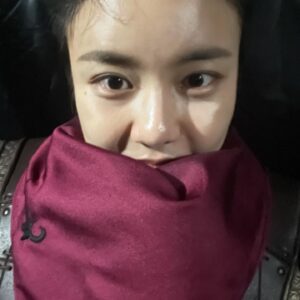 Shin Hye-jeong Instagram - 작년 여름부터 겨울까지 촬영한 #우씨왕후
호위시녀장 역할로 열심히 🐎타고 뛰고 싸우고 지켰습니다^^
10년만에 사극, 손가락을 다쳤지만ㅠ 더이상 크게 다치지 않고 잘 마무리했어요
좋은 작품 참여할 수 있어서 영광이었습니다😊🙏
#우씨왕후 #tving #tvingoriginal