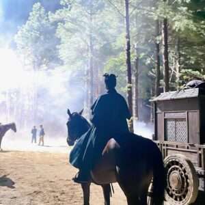 Shin Hye-jeong Instagram - 작년 여름부터 겨울까지 촬영한 #우씨왕후
호위시녀장 역할로 열심히 🐎타고 뛰고 싸우고 지켰습니다^^
10년만에 사극, 손가락을 다쳤지만ㅠ 더이상 크게 다치지 않고 잘 마무리했어요
좋은 작품 참여할 수 있어서 영광이었습니다😊🙏
#우씨왕후 #tving #tvingoriginal