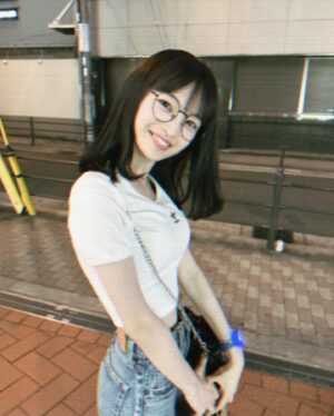 Shinzawa Nao Instagram - たまにカジュアル着たらキュンするでしょ？🤤

#彼女の私服がかわいい #moussy #デニムコーデ #denim