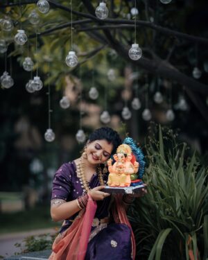 Shiva Jyothi Instagram - వినాయక చవితి శుభకాంక్షలు ❤️

Outfits by ~ @saptalacouture❤️

Jewellery by ~ @jewelleryforher3 ❤️

Make up and hair by ~
@vinusha_makeoverartistry ❤️

@makeup_stories_by_sweety❤️

click: @chotu.arw ❤️