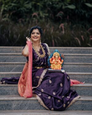 Shiva Jyothi Instagram - వినాయక చవితి శుభకాంక్షలు ❤️

Outfits by ~ @saptalacouture❤️

Jewellery by ~ @jewelleryforher3 ❤️

Make up and hair by ~
@vinusha_makeoverartistry ❤️

@makeup_stories_by_sweety❤️

click: @chotu.arw ❤️