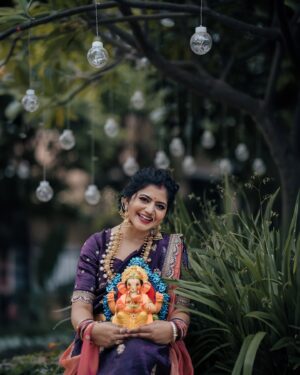 Shiva Jyothi Instagram - వినాయక చవితి శుభకాంక్షలు ❤️

Outfits by ~ @saptalacouture❤️

Jewellery by ~ @jewelleryforher3 ❤️

Make up and hair by ~
@vinusha_makeoverartistry ❤️

@makeup_stories_by_sweety❤️

click: @chotu.arw ❤️